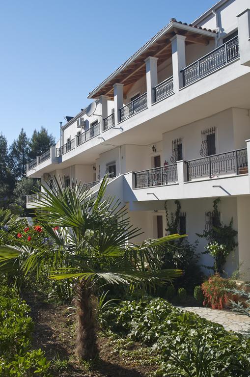 Marialice Apartment Dassia  Exterior photo